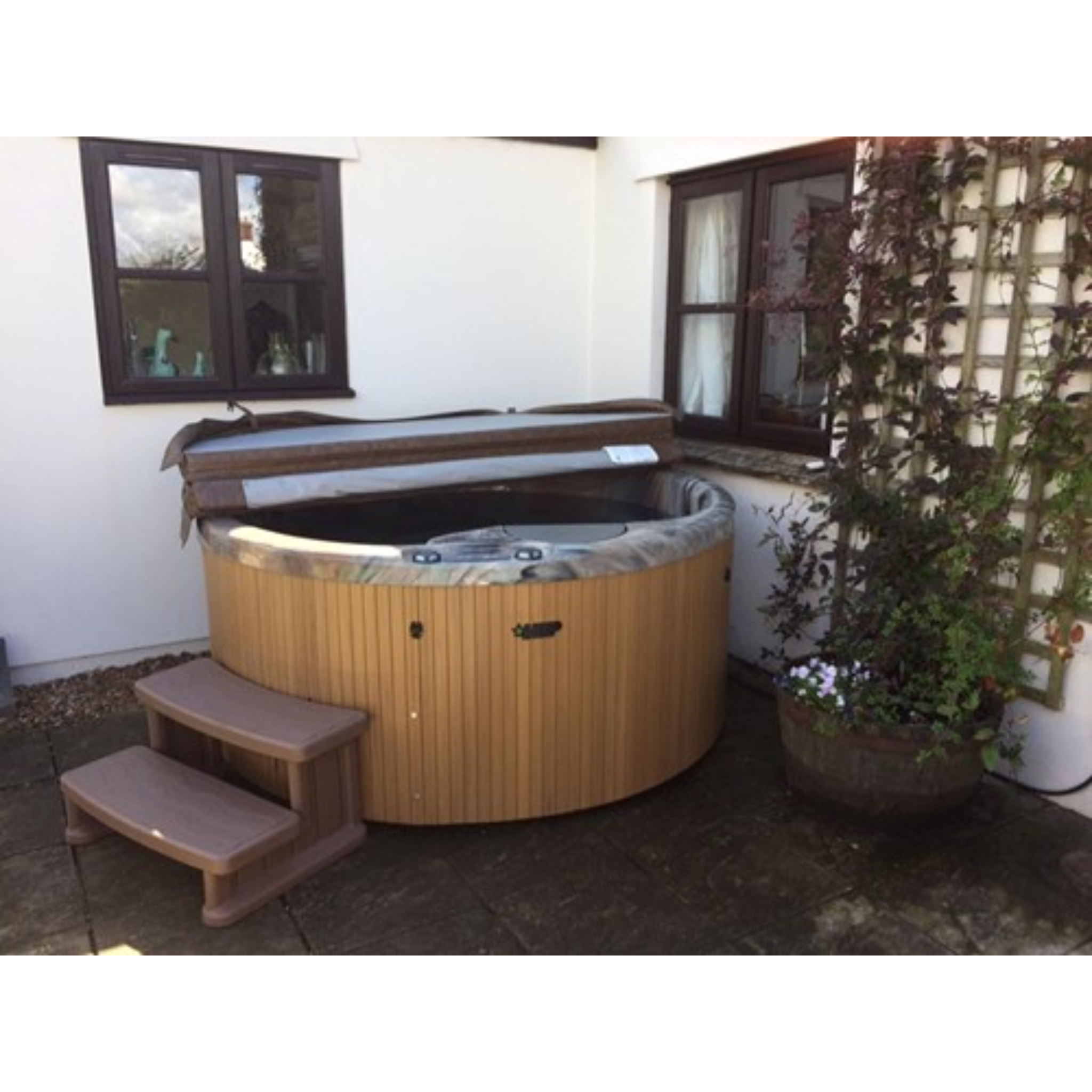 Beachcomber 320 hottub Ø198 x 86 cm