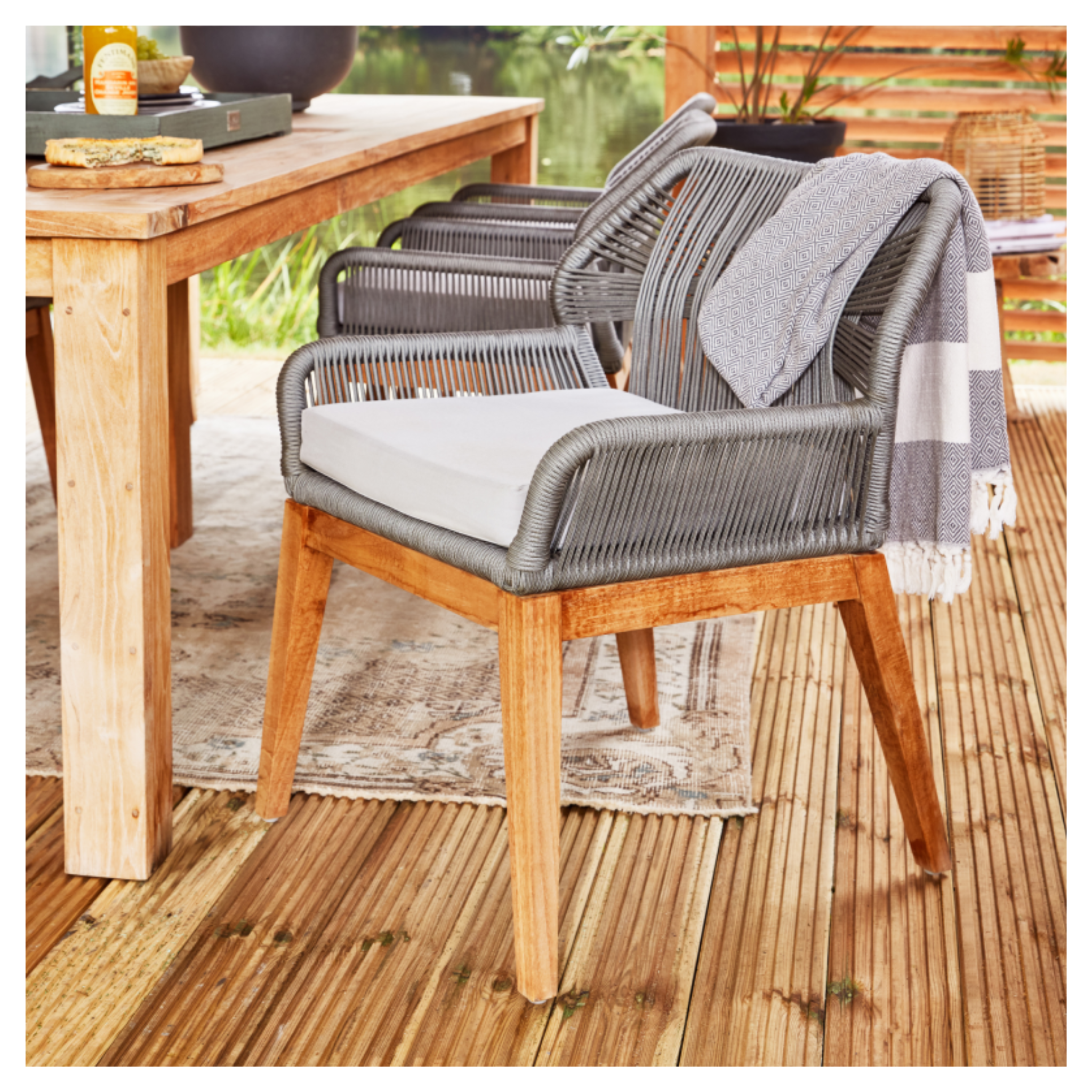 Teak stoel Granada met kussen (set van 2 stoelen)