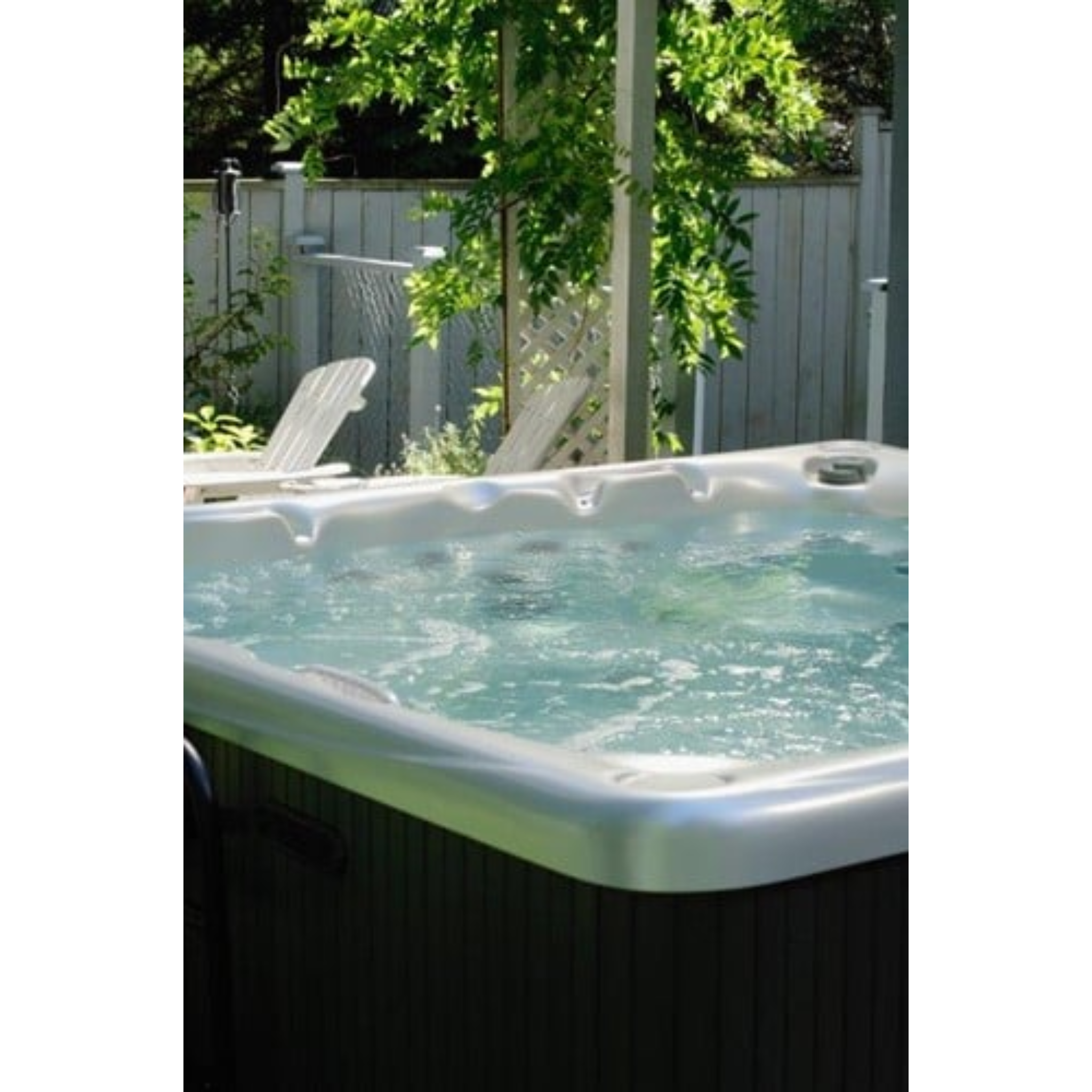 Beachcomber 360 hottub 224 x 203 x 97 cm