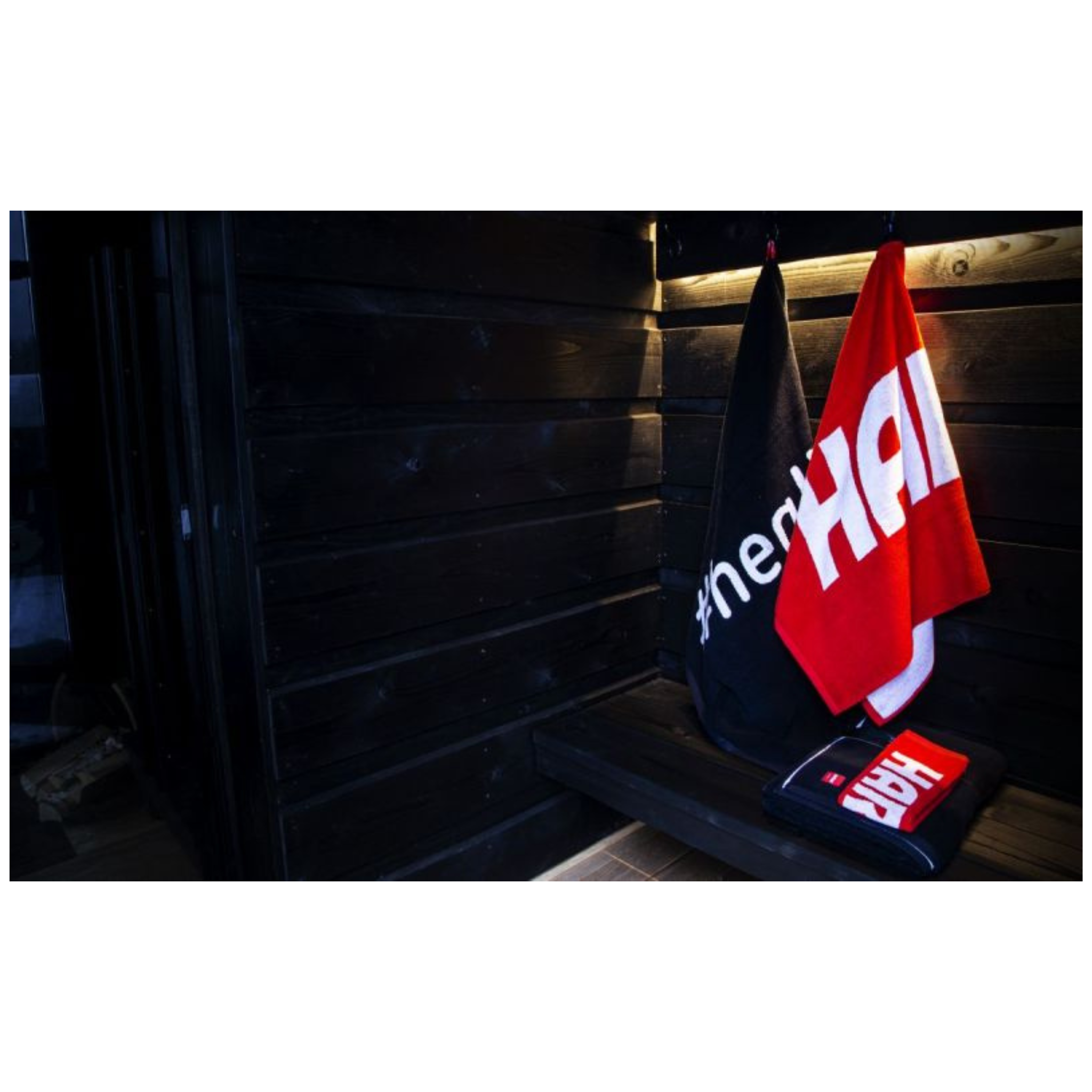 Harvia handdoek 70,0 x 140 cm rood