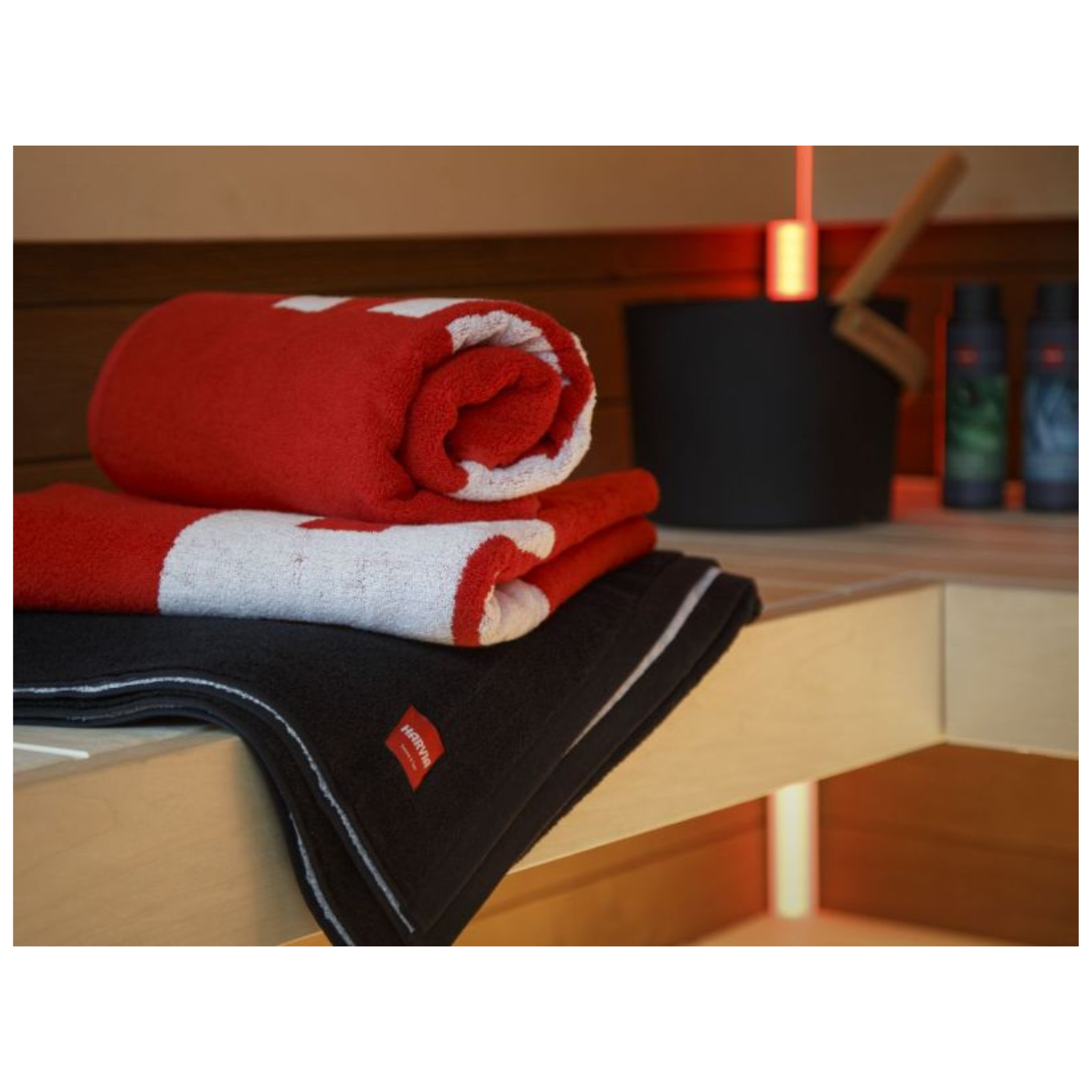 Harvia handdoek 70,0 x 140 cm rood